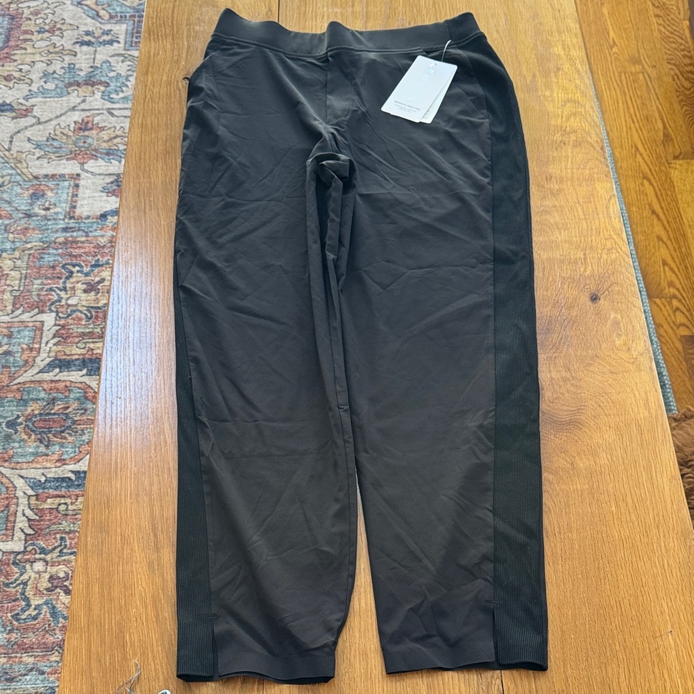 Athleta Brooklyn ankle pant -size 8 NWT